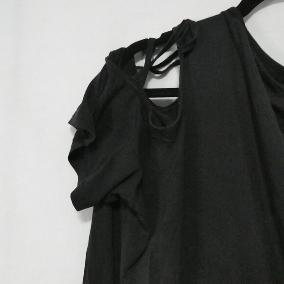 LIOFOER | 2XL | Edgy Black Cut-Out Shoulder Top - Picture 8 of 12